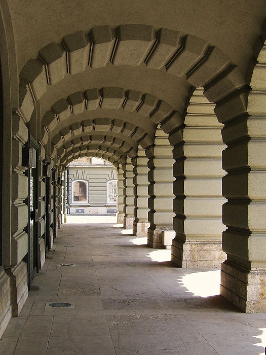 Венгерская национальная галерея, аркада