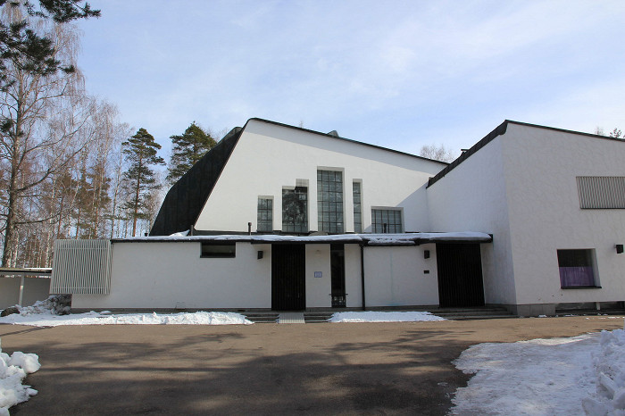 Церковь Трех Крестов