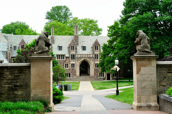 Один из корпусов Принстонского университета