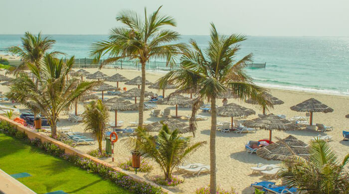 В-Эмираты-снова-можно-8-лучших-отелей-Шарджи-с-собственным-пляжем14 tiny