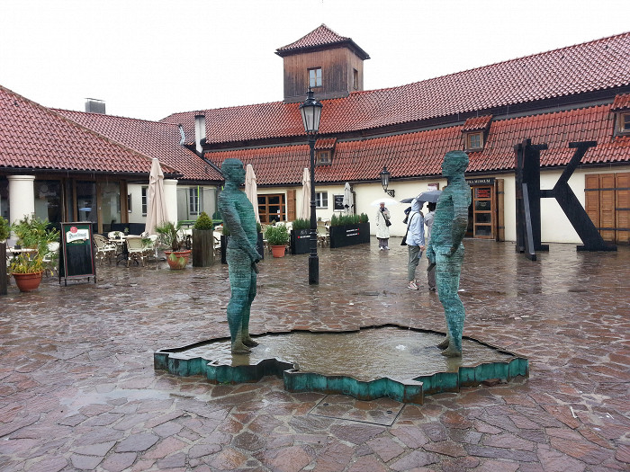 Музей Кафки, фонтан во дворе