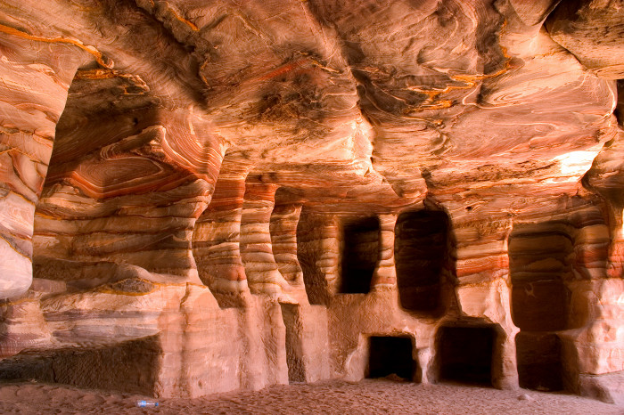 Пещеры Петры