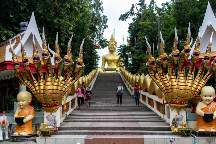 Холм Большого Будды в Паттайе, лестница
