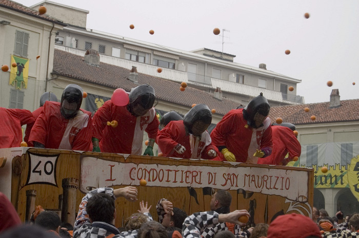 Битва апельсинов в Милане