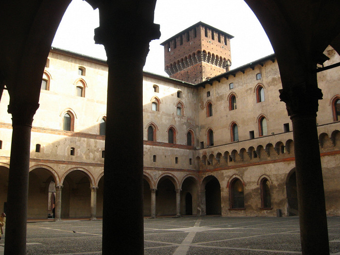 Коридоры замка Сфорца, Милан