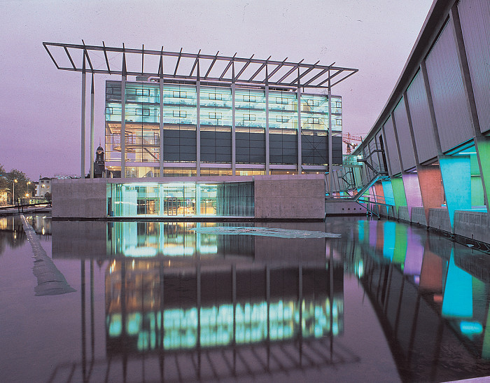Нидерландский институт архитектуры и музей NAI в Роттердаме