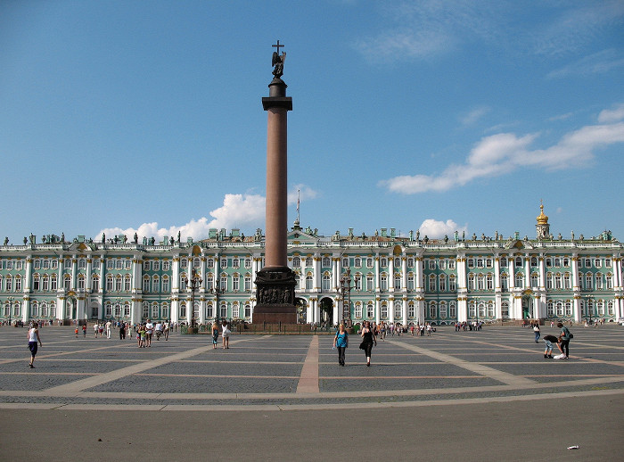 Площадь перед Александровской колонной, Санкт-Петербург