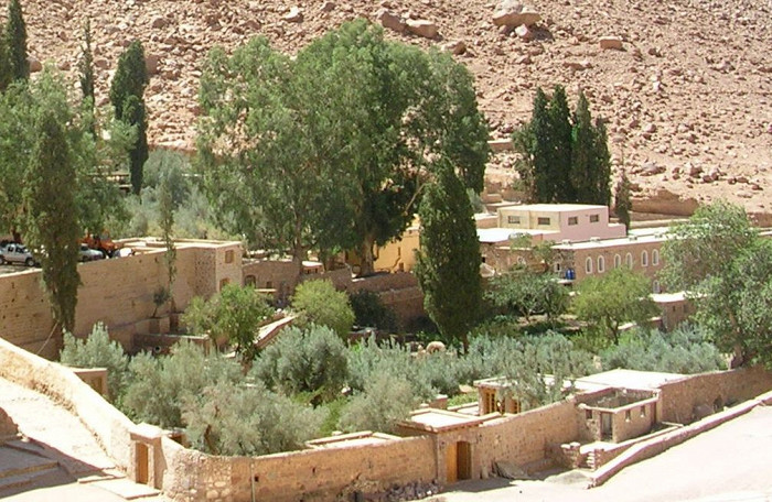 Гора Синай, сад монастыря Святой Екатерины