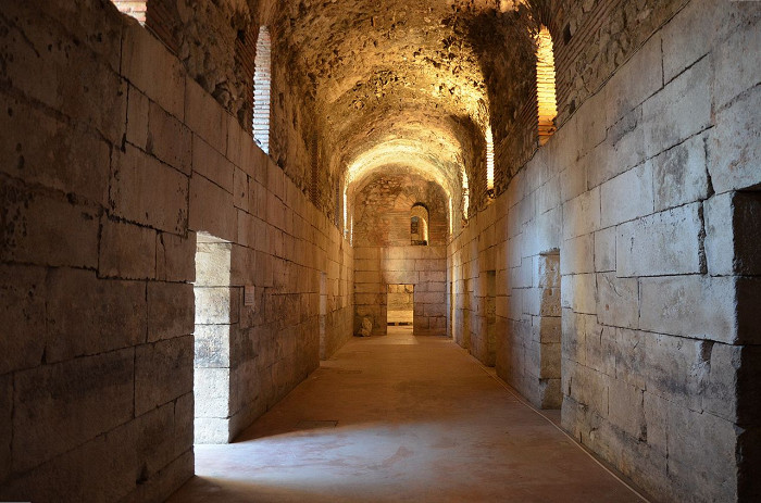 Дворец Диоклетиана, коридор