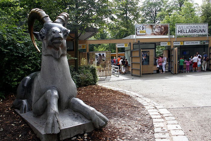 Хеллабрунн (зоопарк в Мюнхене), у входа