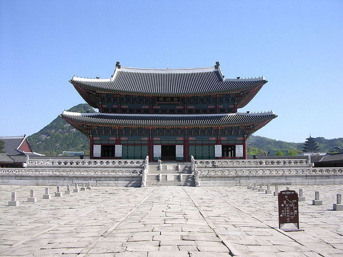 Дворец Кёнбоккун в Сеуле, тронный зал