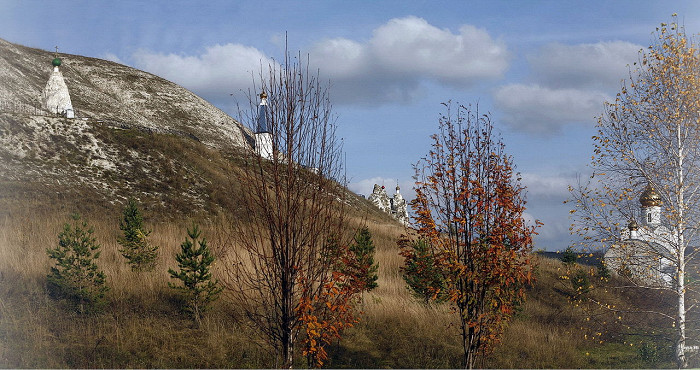 Вид на Костомаровский Спасский монастырь