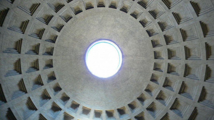Пантеон в Риме, отверстие в своде