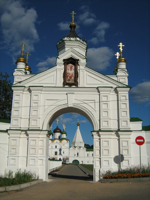 Святые врата Печерского монастыря