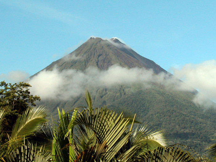 Вулкан Ареналь на Коста-Рике