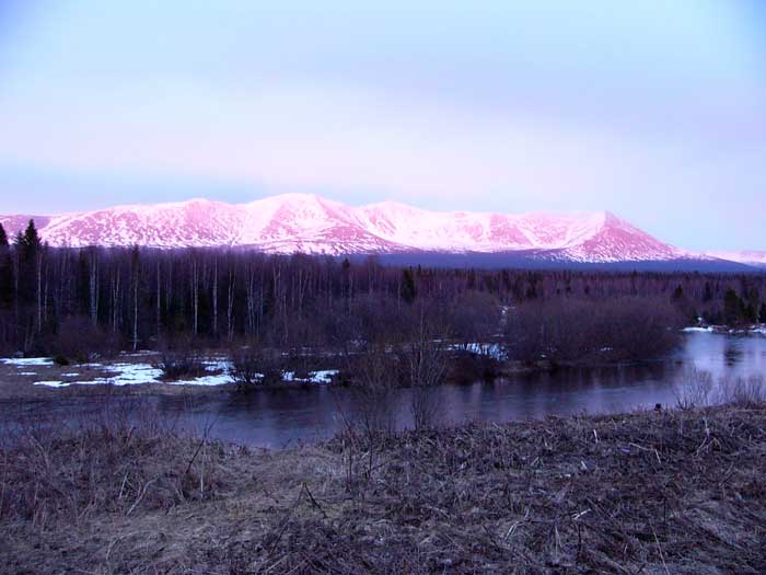 Вид на Тулымский хребет, Вишерский заповедник, Россия