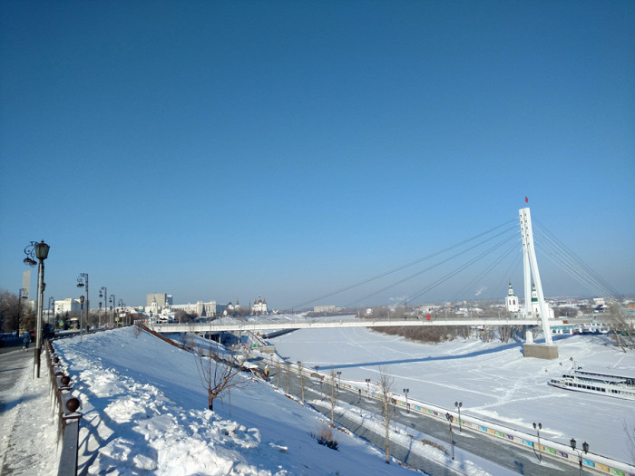 Мост влюбленных в тюмени зимой