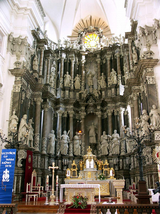 Кафедральный костел Святого Франциска Ксаверия, главный алтарь