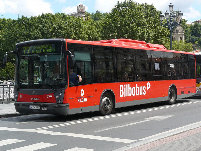 Автобус компании Bilbobus