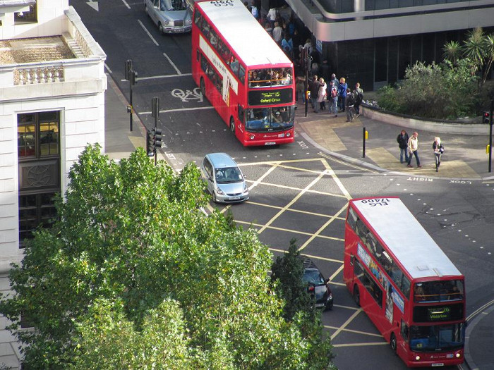 Знаменитые лондонские автобусы