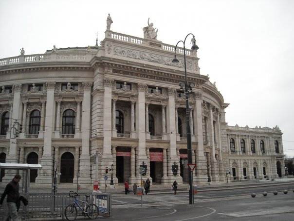Бургтеатр в Вене, Австрия
