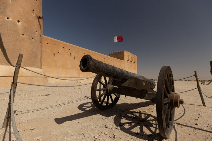 Пушка в у форта Аль-Зубара