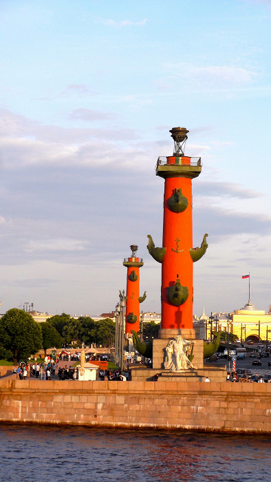 Ростральные колонны, Санкт-Петербург