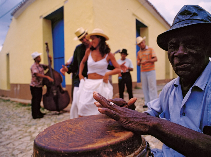 Местные музыканты, Куба