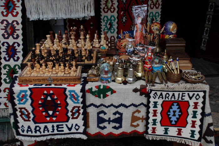 Сувениры на рынке в Сараево