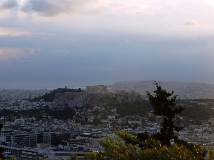 Холм Акрополя с Парфеноном и виды Афин