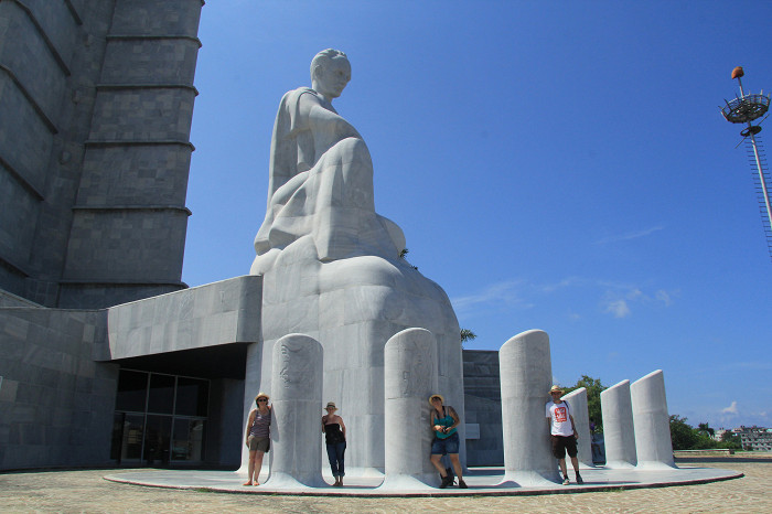 Площадь Революции в Гаване, мемориал Хосе Марти