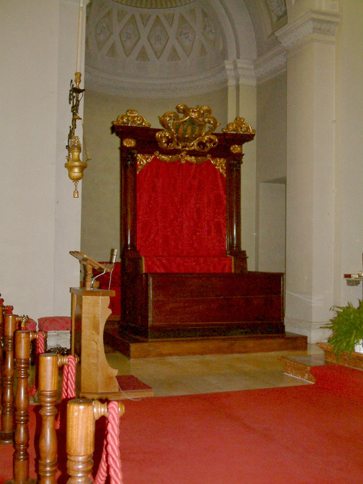Базилика Сан-Марино, регентский трон