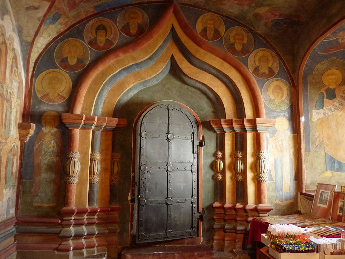 Интерьер Ипатьевского монастыря