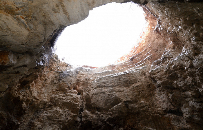 Вид из подземной пещеры Провала, Пятигорск