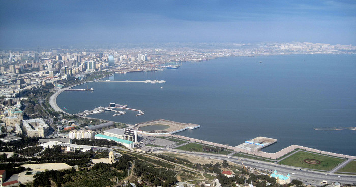 Вид на Приморский бульвар, Баку