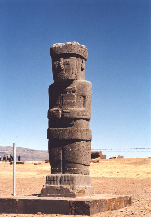 Каменный идол Тиуанако