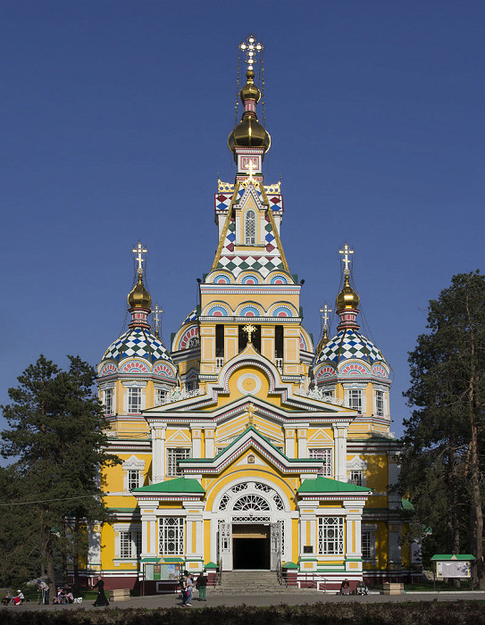 Вознесенский Кафедральный собор Алма-Аты, фасад