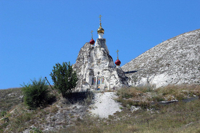 Костомаровский Спасский монастырь, пещерный Спасский храм