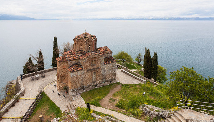 Церковь Св. Иоана Богослова над Охридским озером