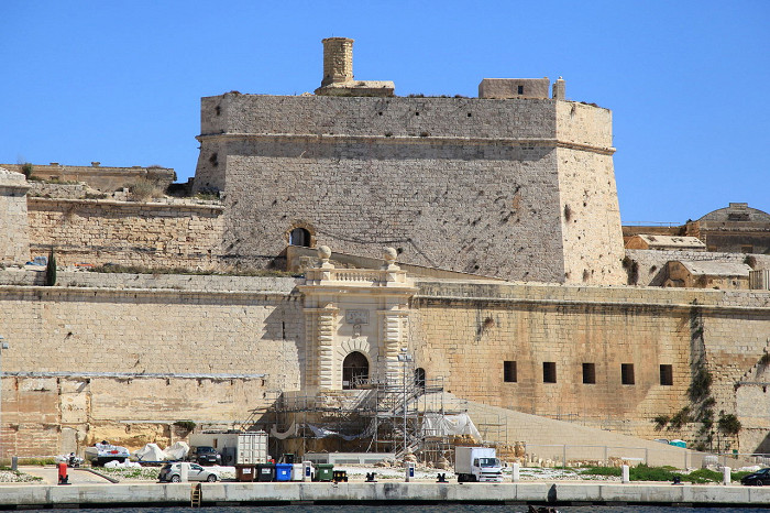 Форт Сант-Анджело на Мальте, причал и вход