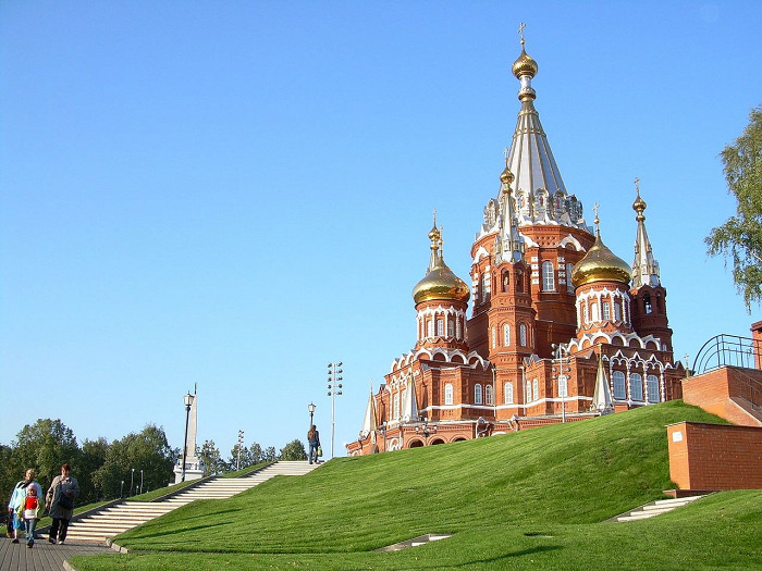 Михайловская колонна в ижевске фото