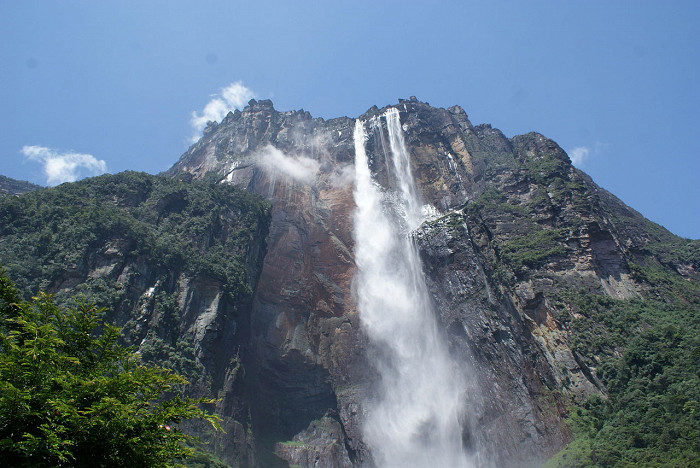 Около водопада Анхель, Венесуэла