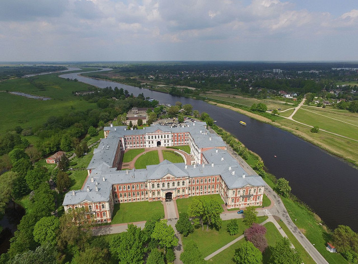 Митавский дворец, Латвия