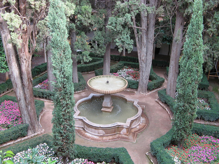 Сады Хенералифе, фонтан в саду султана