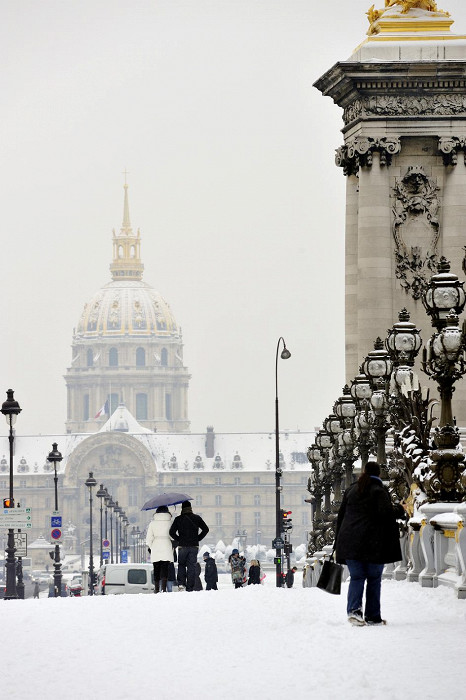 Зимний уютный Париж