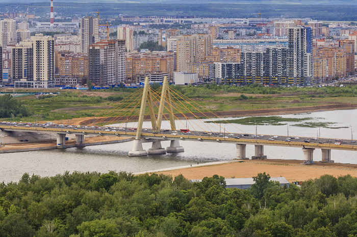 Вид на мост Миллениум и Казань