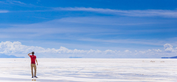 Высохшее соленое озеро Уюни в Боливии