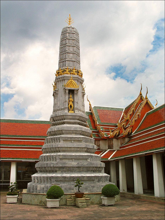 Раттанакосин, храм Лежащего Будды