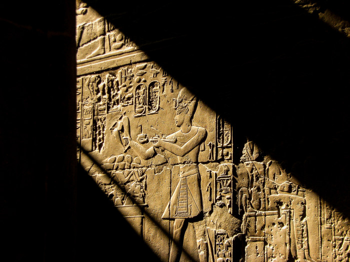 Стены в Луксорском храме, Луксор