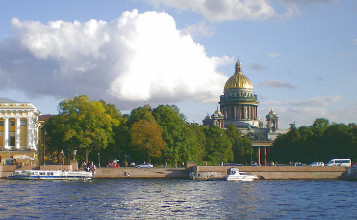 Вид на Александровский сад и Неву, Санкт-Петербург